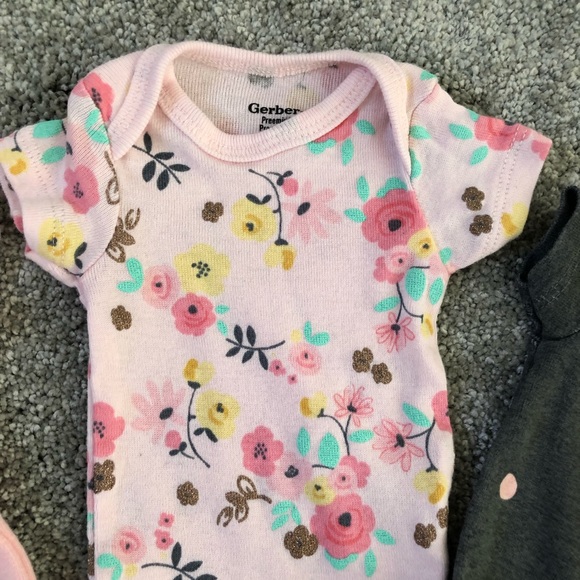 Gerber Preemie Onesies - Picture 3 of 4
